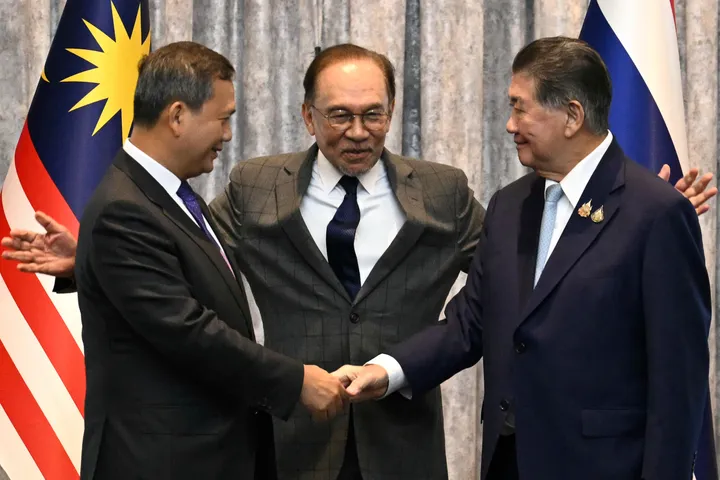 Ənvər İbrahim: ''Tailand və Kamboca atəşkəs barədə razılığa gəlib''