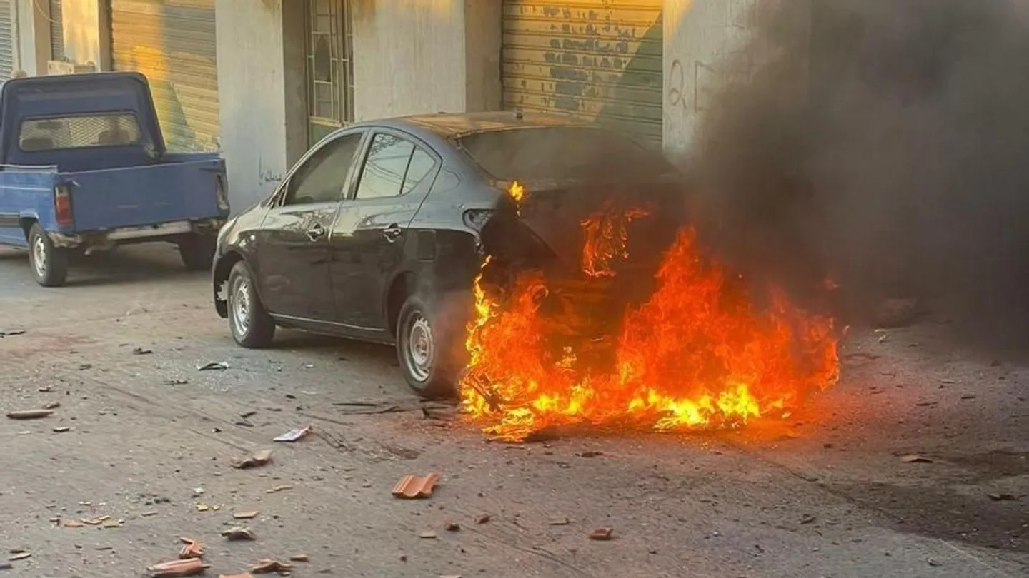 قتيل و4 مصابين في غارة إسرائيلية على بنت جبيل جنوبي لبنان