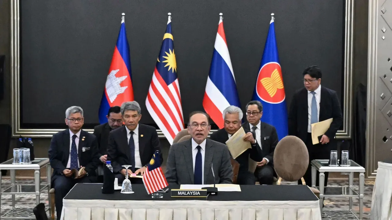 Malásia: Tailândia e Camboja concordaram com um cessar-fogo 'imediato e incondicional'