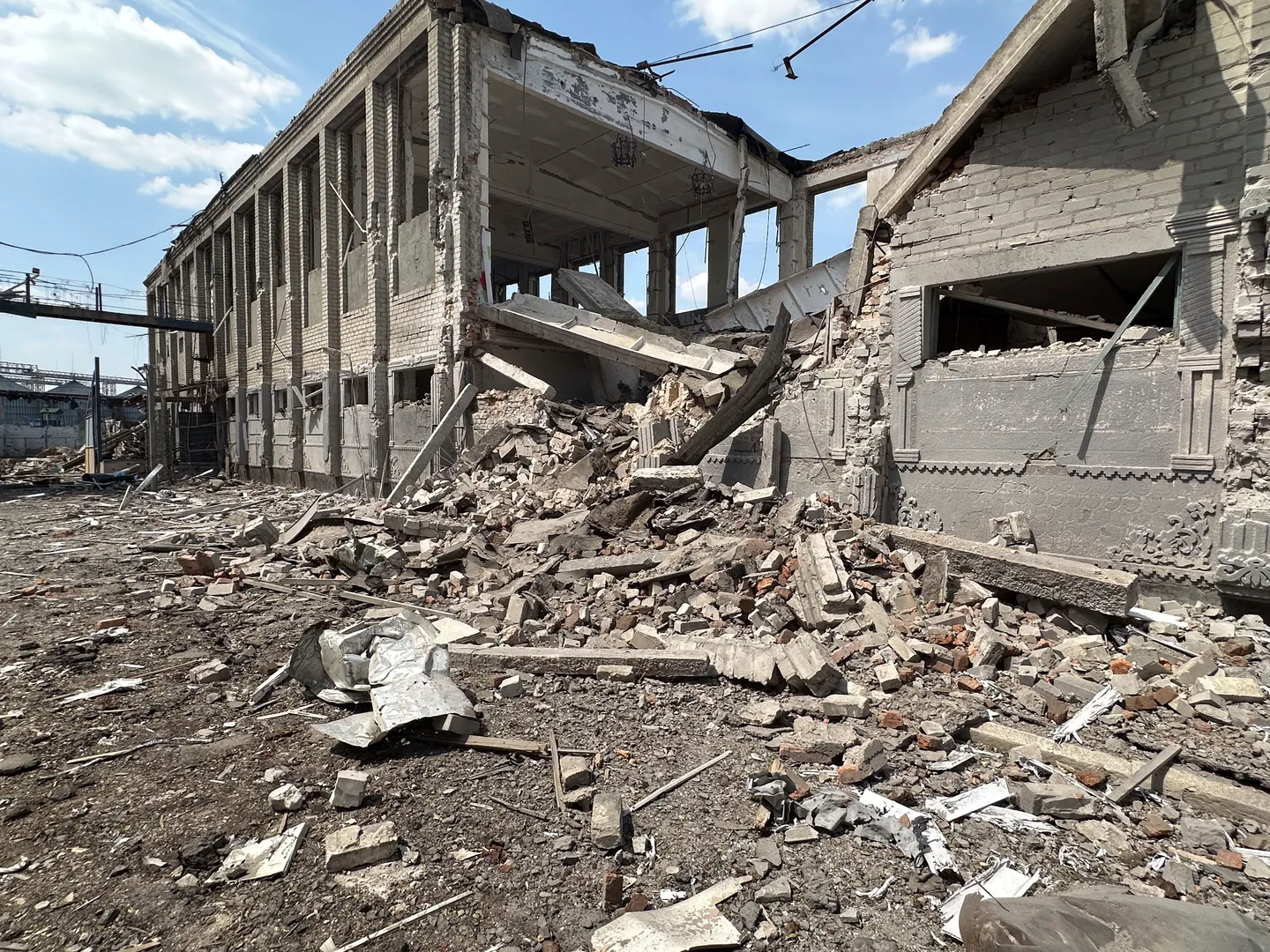 Russian missile strike kills three Ukrainian soldiers, wounds 18 at training unit