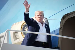 Trump gives Russia '10 days from today' to end Ukraine war
