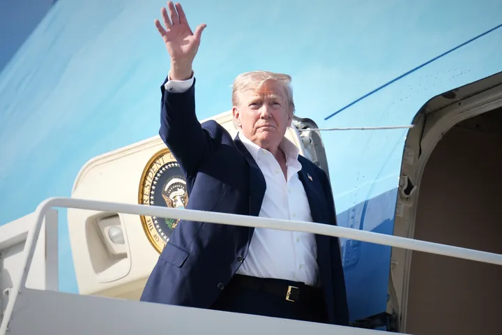 Trump gives Russia '10 days from today' to end Ukraine war