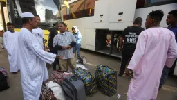 Displaced Sudanese return home from Egypt after army retakes Khartoum