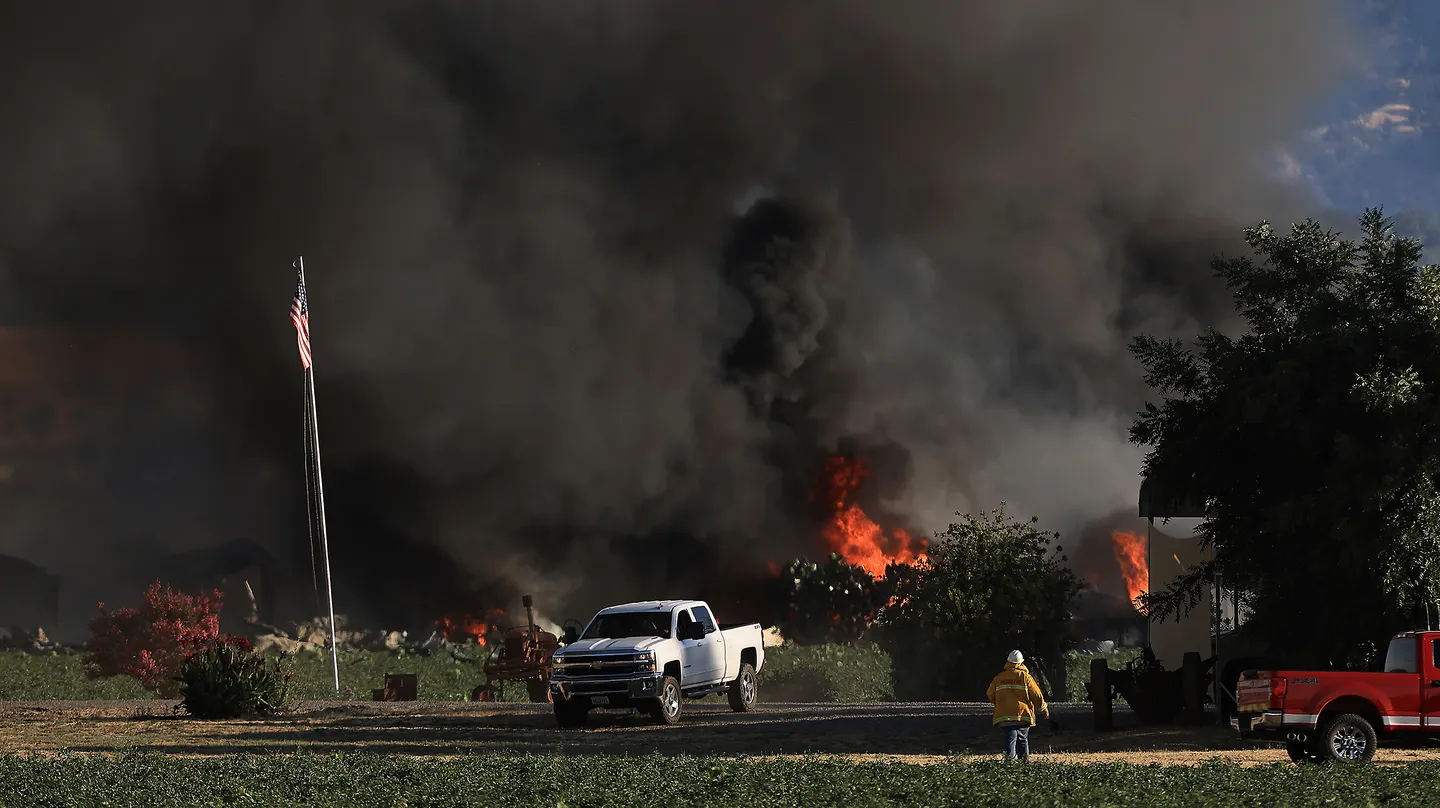 Riesige Explosion in US-Feuerwerksfabrik - sieben Vermisste