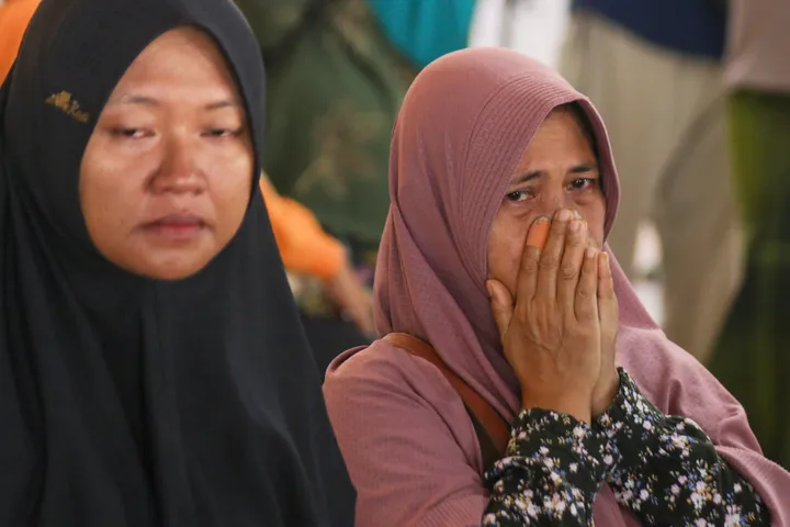 At least 4 dead, dozens missing after ferry sinks near Bali