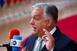 Венгрия требует санкций против Украины