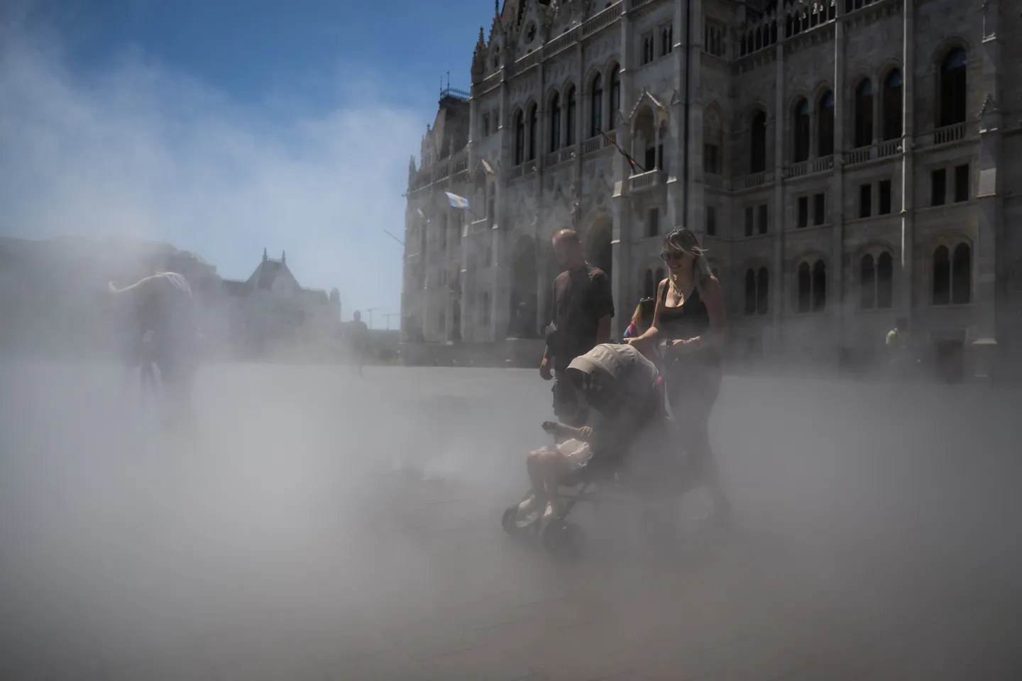 Heatwave across Europe reportedly kills 2,300 people