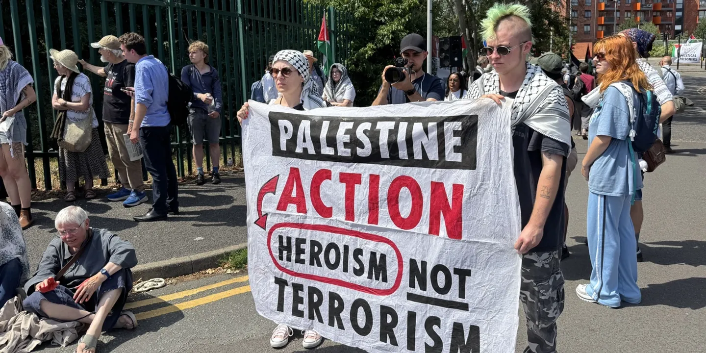 Legisladores britânicos votam para proibir o grupo Ação Palestiniana como “organização terrorista”