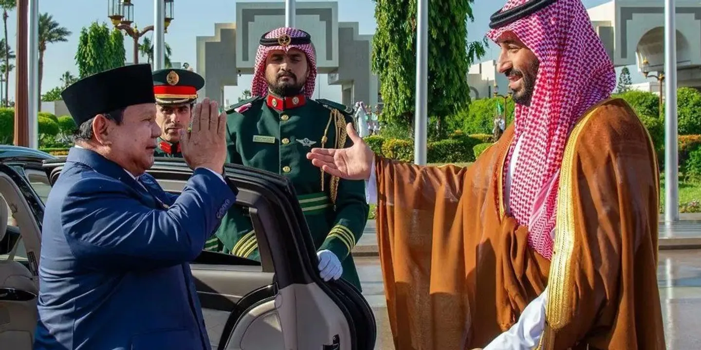 Arábia Saudita e Indonésia assinam acordos industriais e energéticos no valor de $27 mil milhões