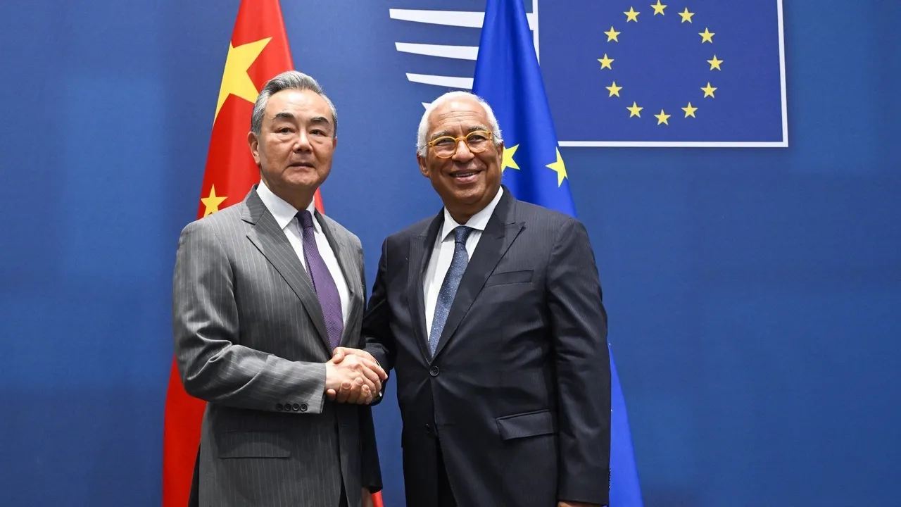 رایزنی سران سیاست خارجی اتحادیه اروپا و چین درباره توازن تجاری، بحران اوکراین و تحولات خاورمیانه