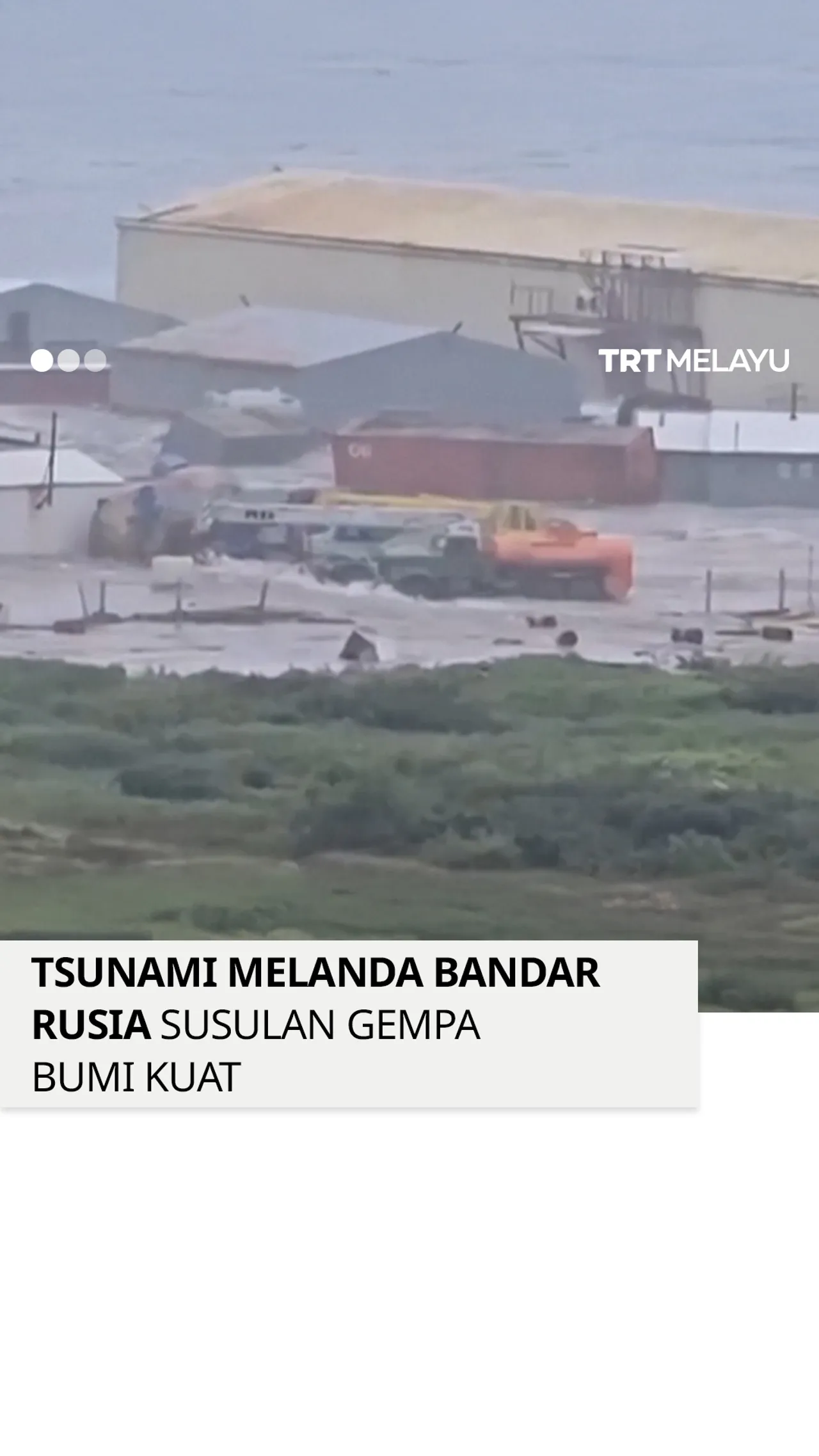 Tsunami melanda bandar Rusia susulan gempa bumi kuat