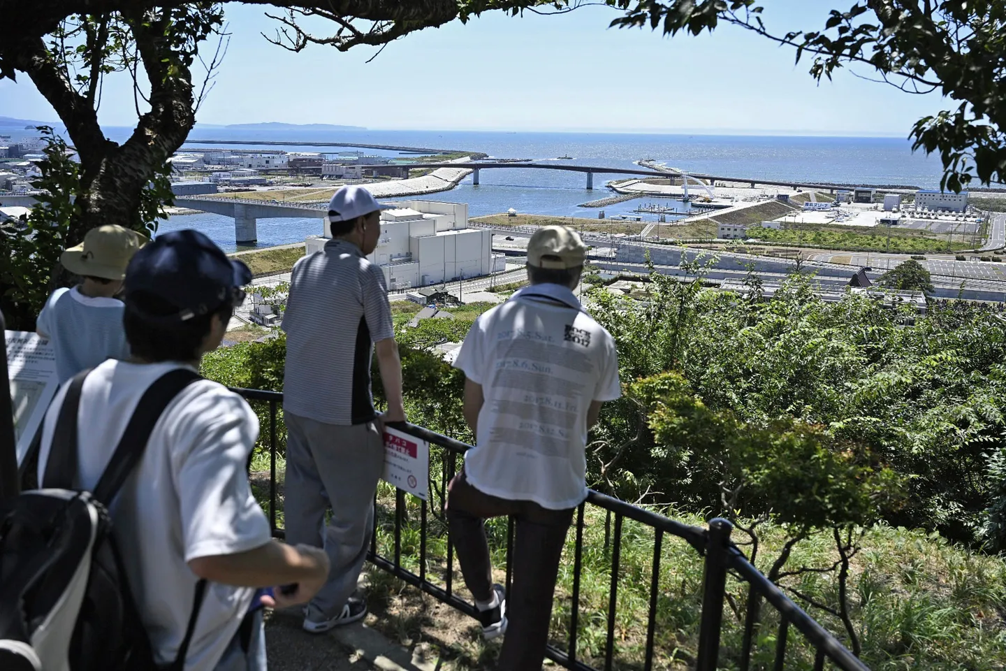 静岡県の海水浴場、カムチャツカ沖地震による津波警報で閉鎖