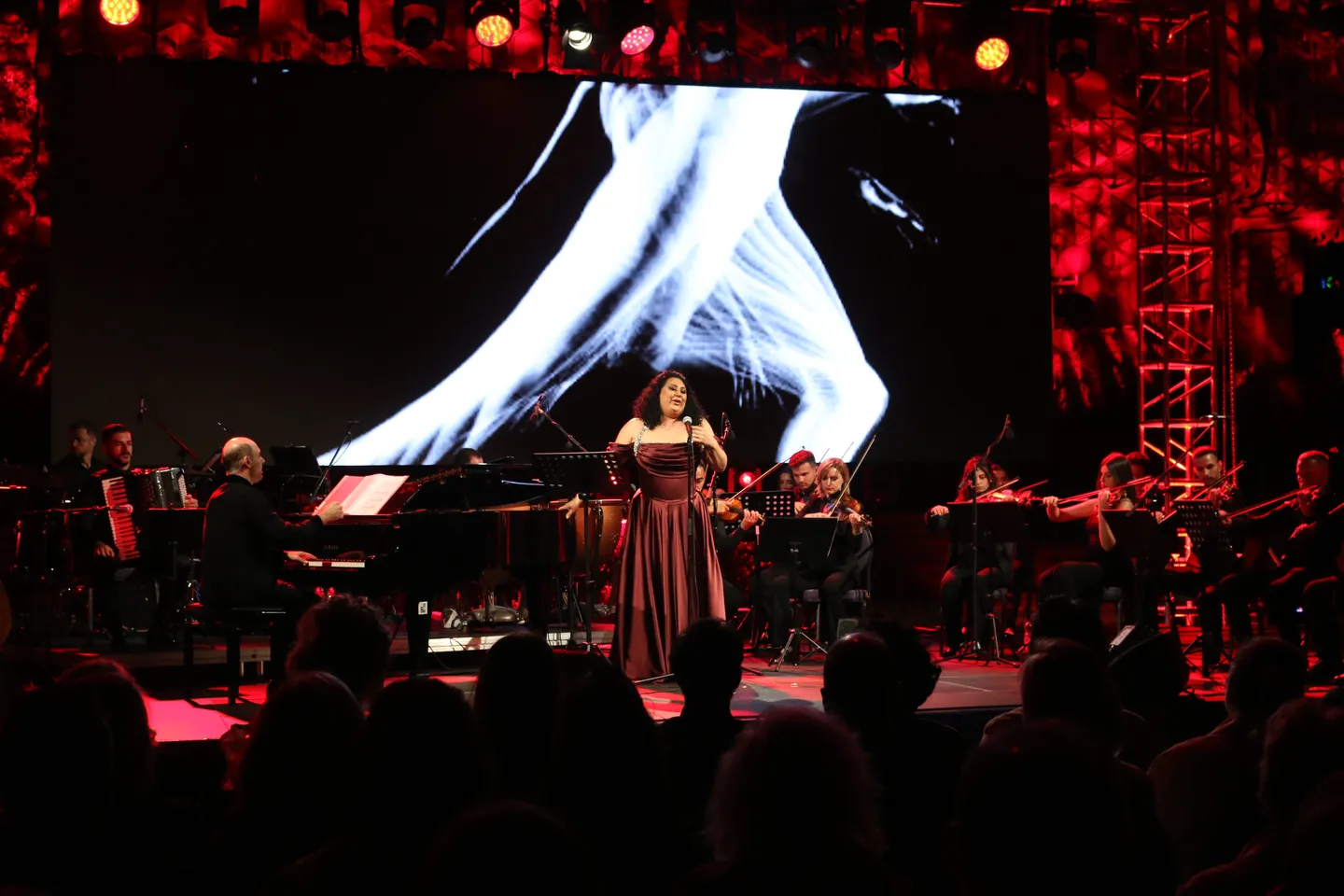 Kosovë, mbahet edicioni i pestë i Festivalit Ndërkombëtar të Operas