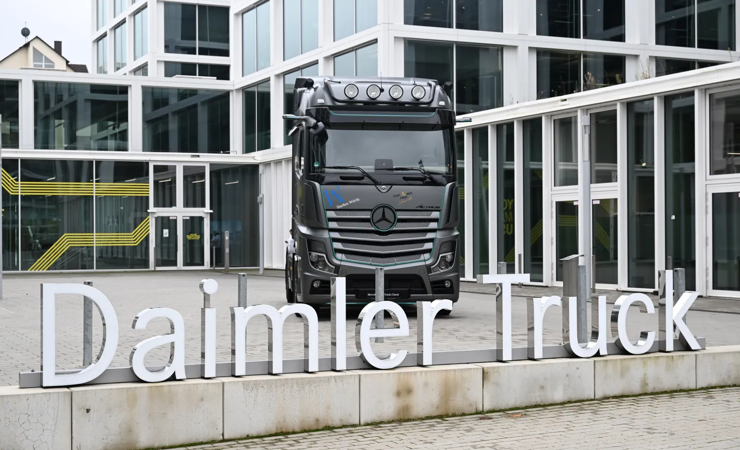 Zukunftstarifvertrag bei Daimler Truck unterschrieben