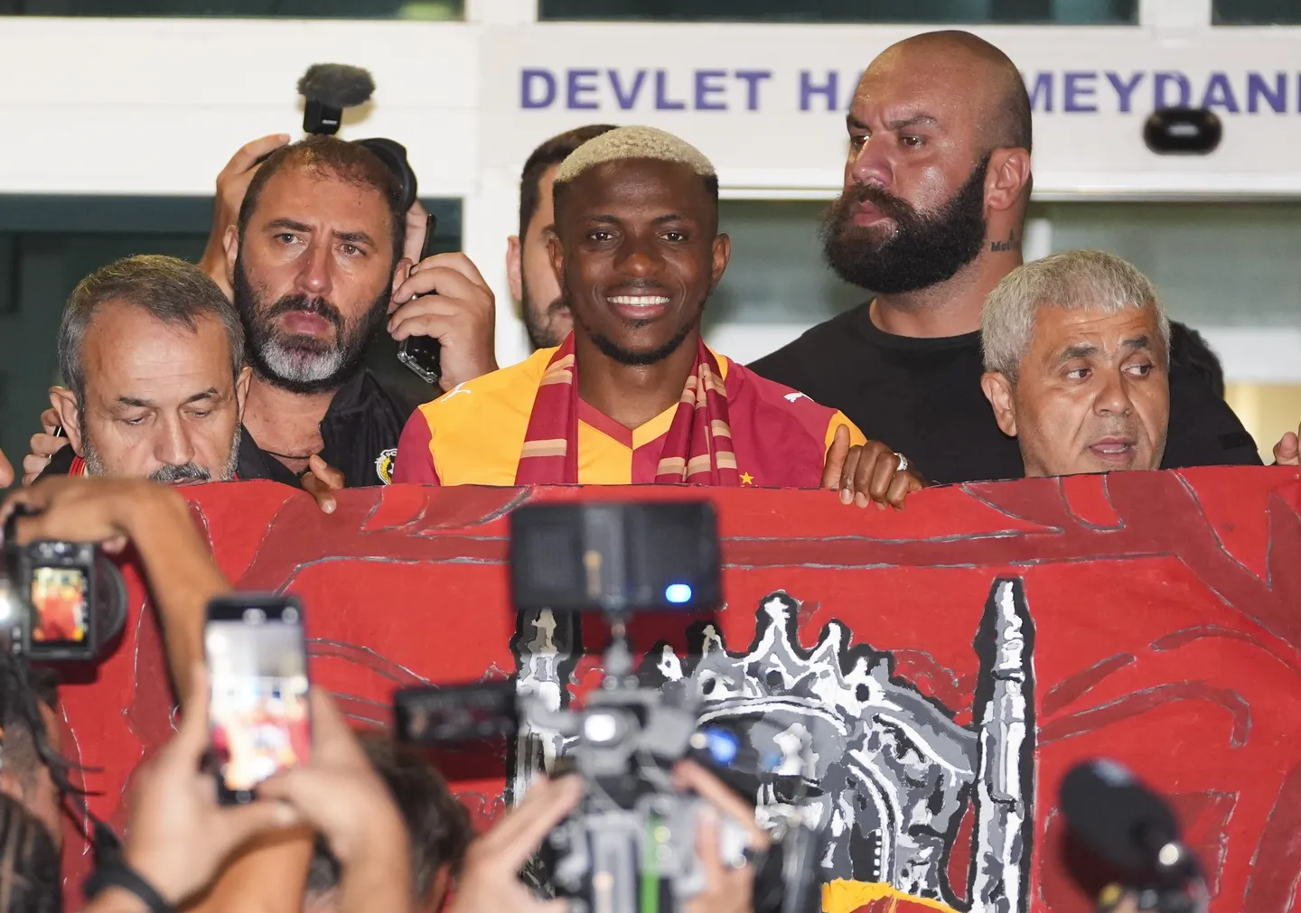 Osimhen completes transfer deal from Napoli to Galatasaray