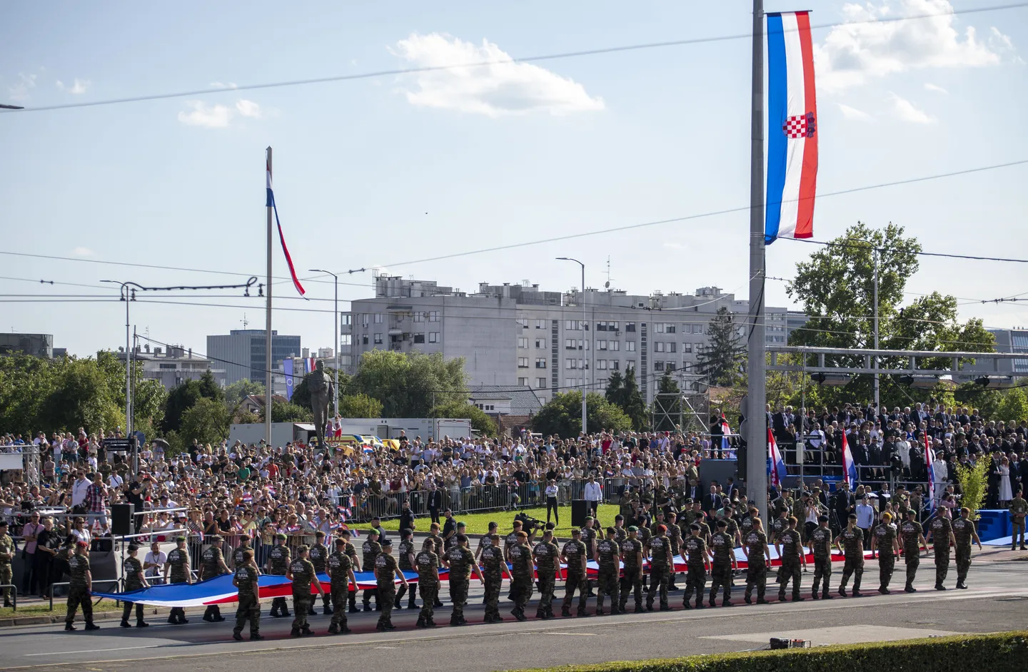 Svečanom vojnom paradom u Zagrebu obilježena 30. godišnjica vojne operacije "Oluja"