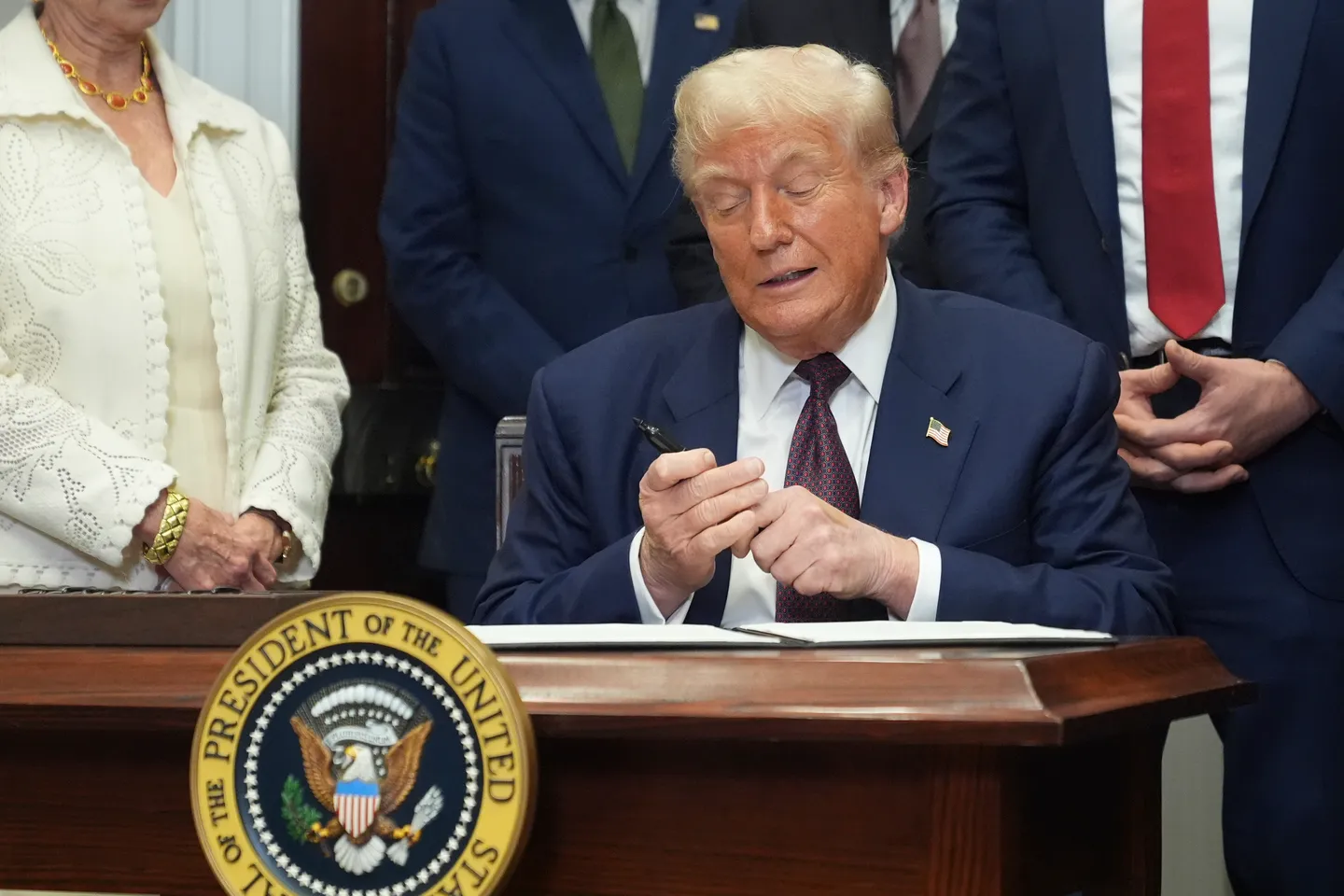 Trump pushes tariff start date to August 7, fueling more economic uncertainty