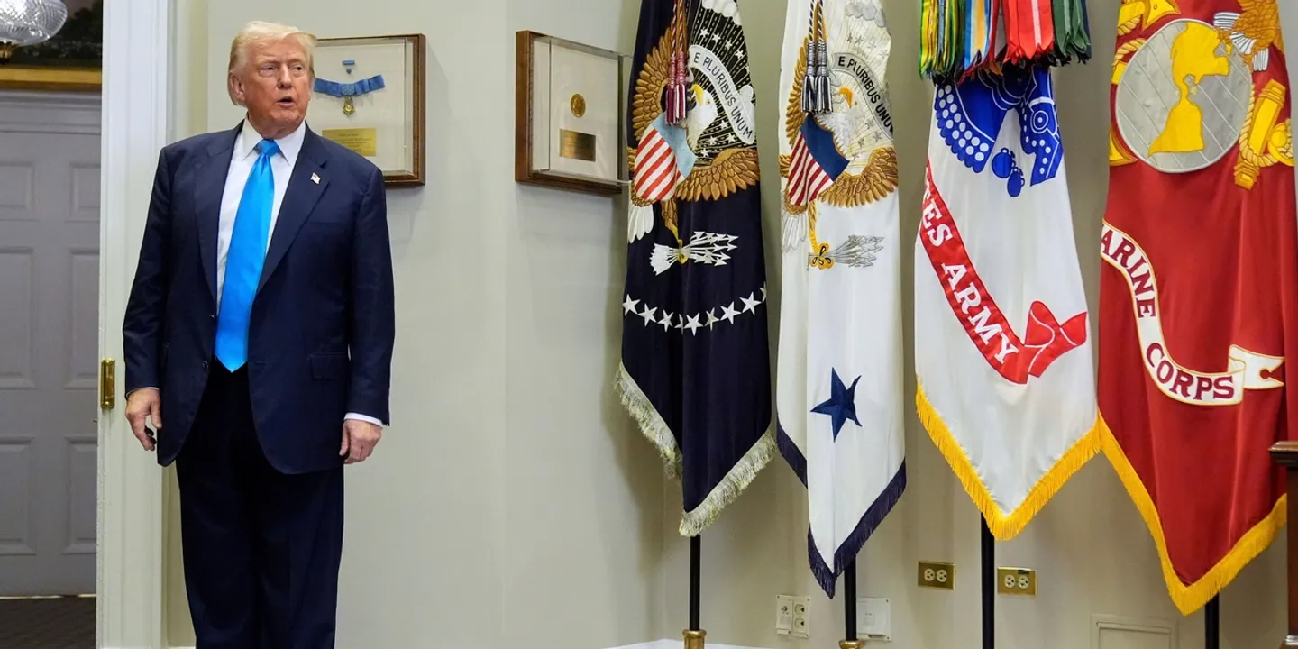 Trump assina ordem para justificar tarifas de 50% sobre o Brasil devido à acusação contra Bolsonaro