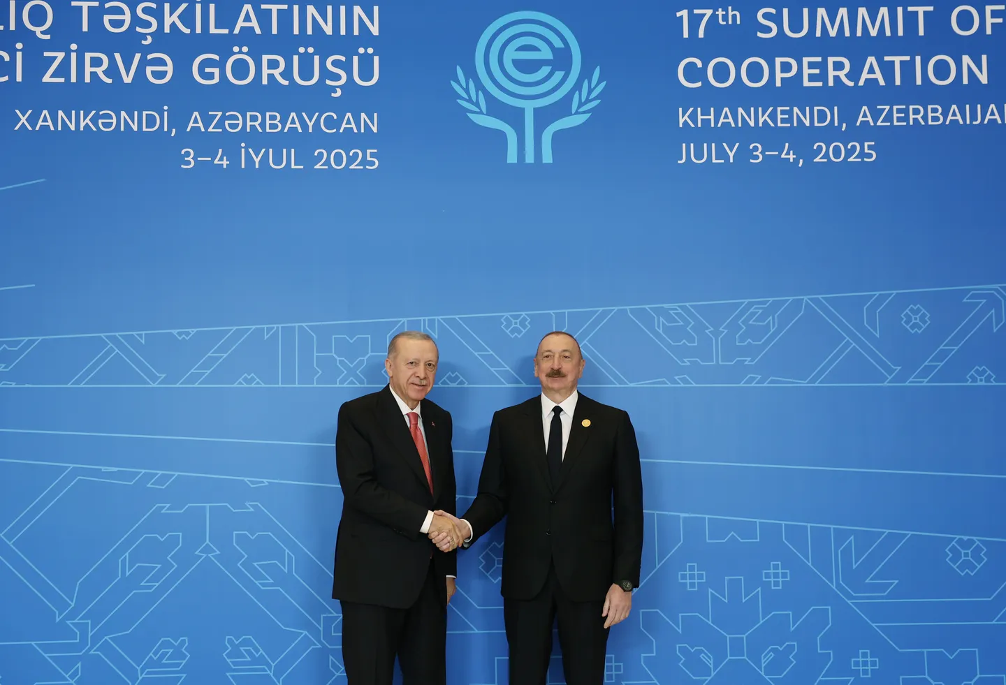 Erdogan stigao u Azerbejdžan na samit Organizacije ekonomske saradnje