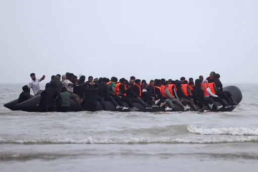 Jirgin ruwa ɗauke da ‘yan ci-rani fiye da 200 ya kife a gaɓar tekun Gambia