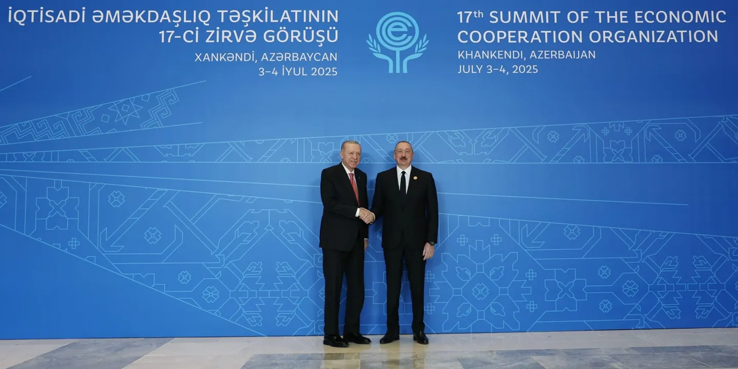 Erdogan chega ao Azerbaijão para uma importante cimeira económica regional