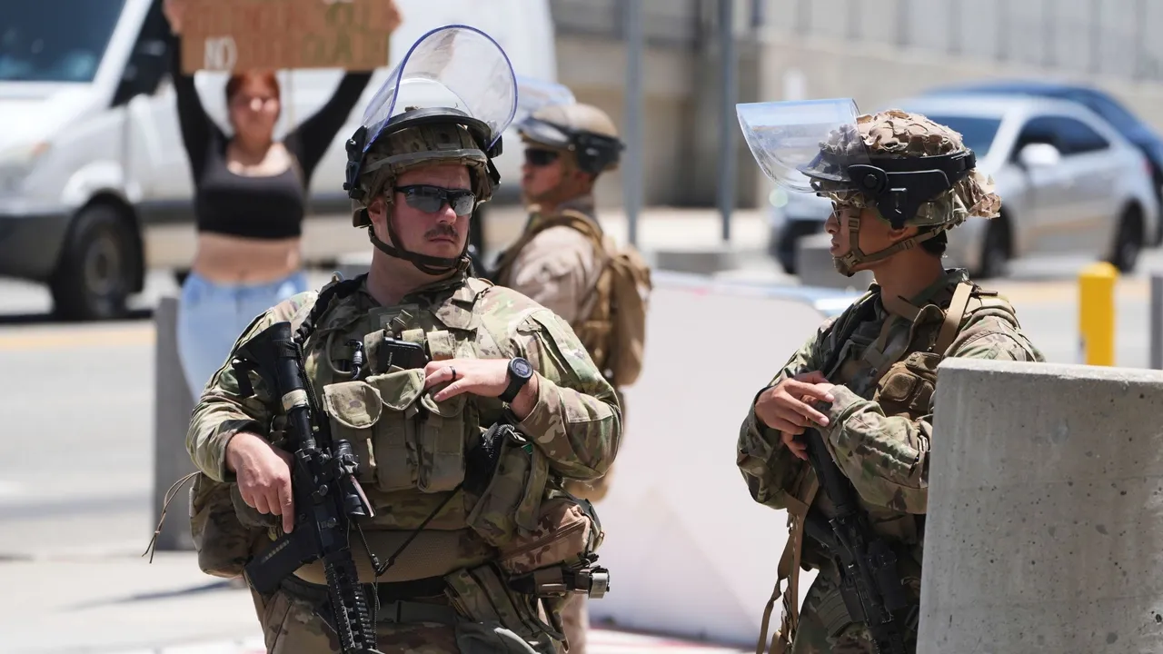 EUA enviam 200 fuzileiros navais para a Florida para apoiar operações de imigração