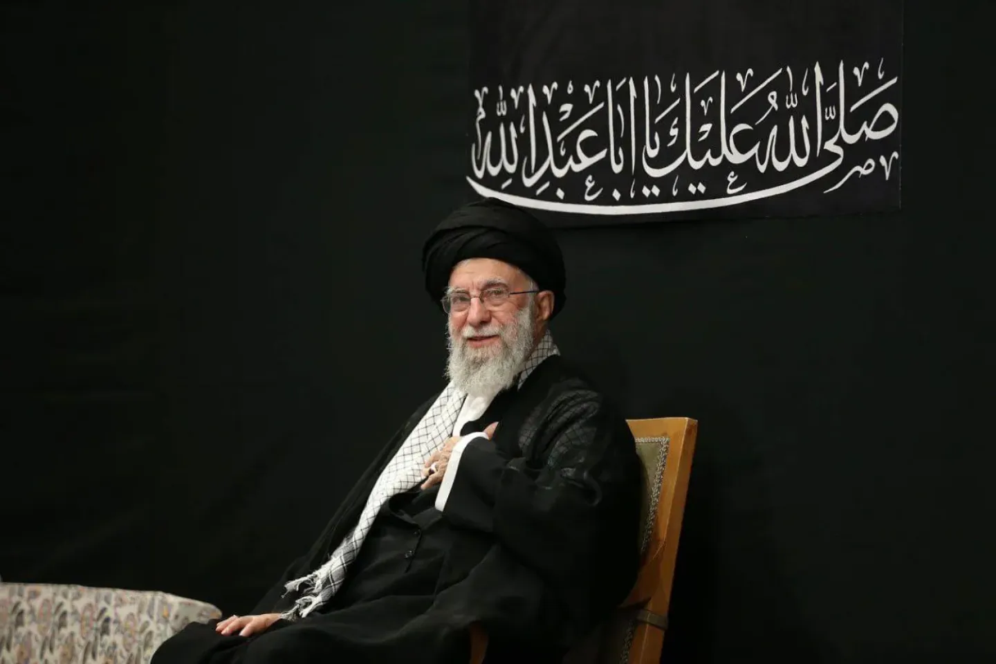 في أول ظهور علني منذ وقف إطلاق النار.. خامنئي يشارك في فعالية دينية بطهران
