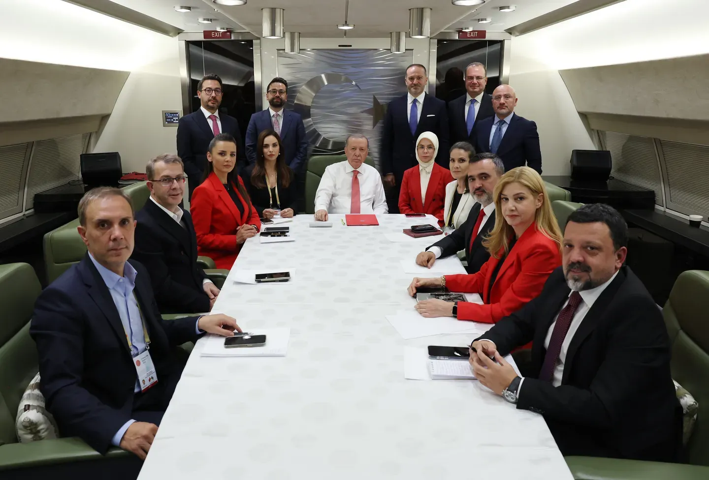 ئەردوغان ئەزەربەيجان بىلەن رۇسىيەنى سالماق بولۇشقا چاقىردى