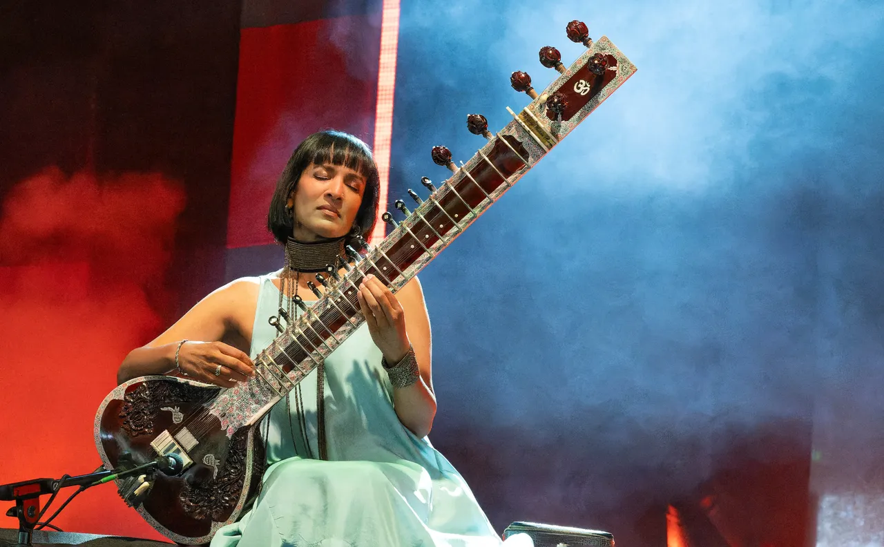 Air India hits a sour note as Anoushka Shankar’s sitar arrives badly damaged