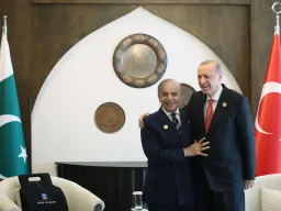 Erdogan destaca o crescimento da cooperação entre a Türkiye e o Paquistão