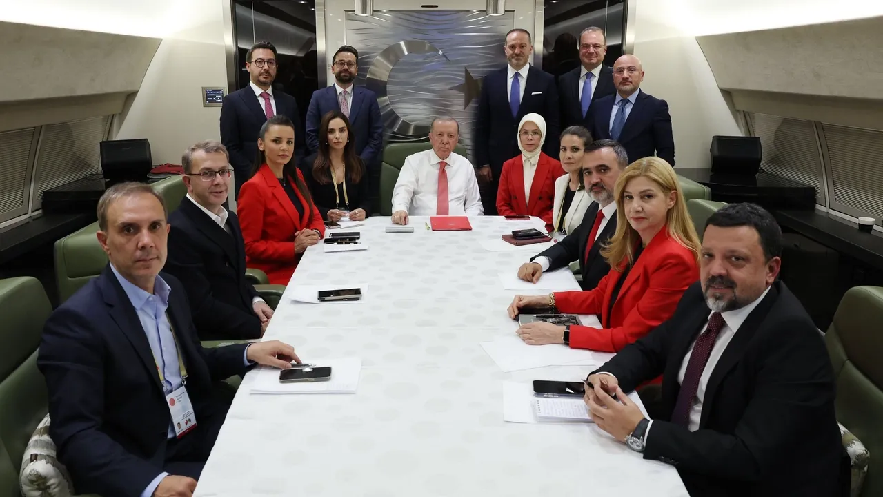 Presidente turco apela Azerbaijão e Rússia para acalmarem-se em meio à tensão