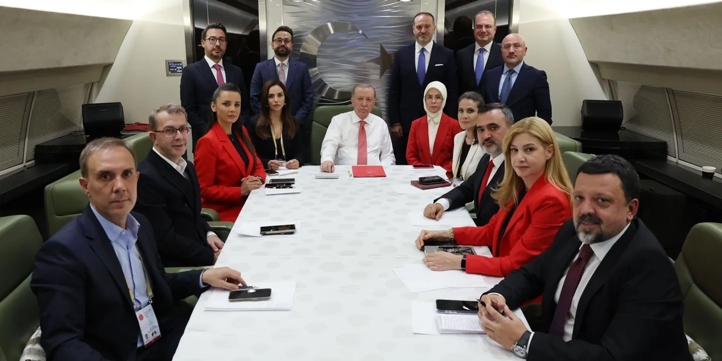 Presidente turco apela Azerbaijão e Rússia para acalmarem-se em meio à tensão