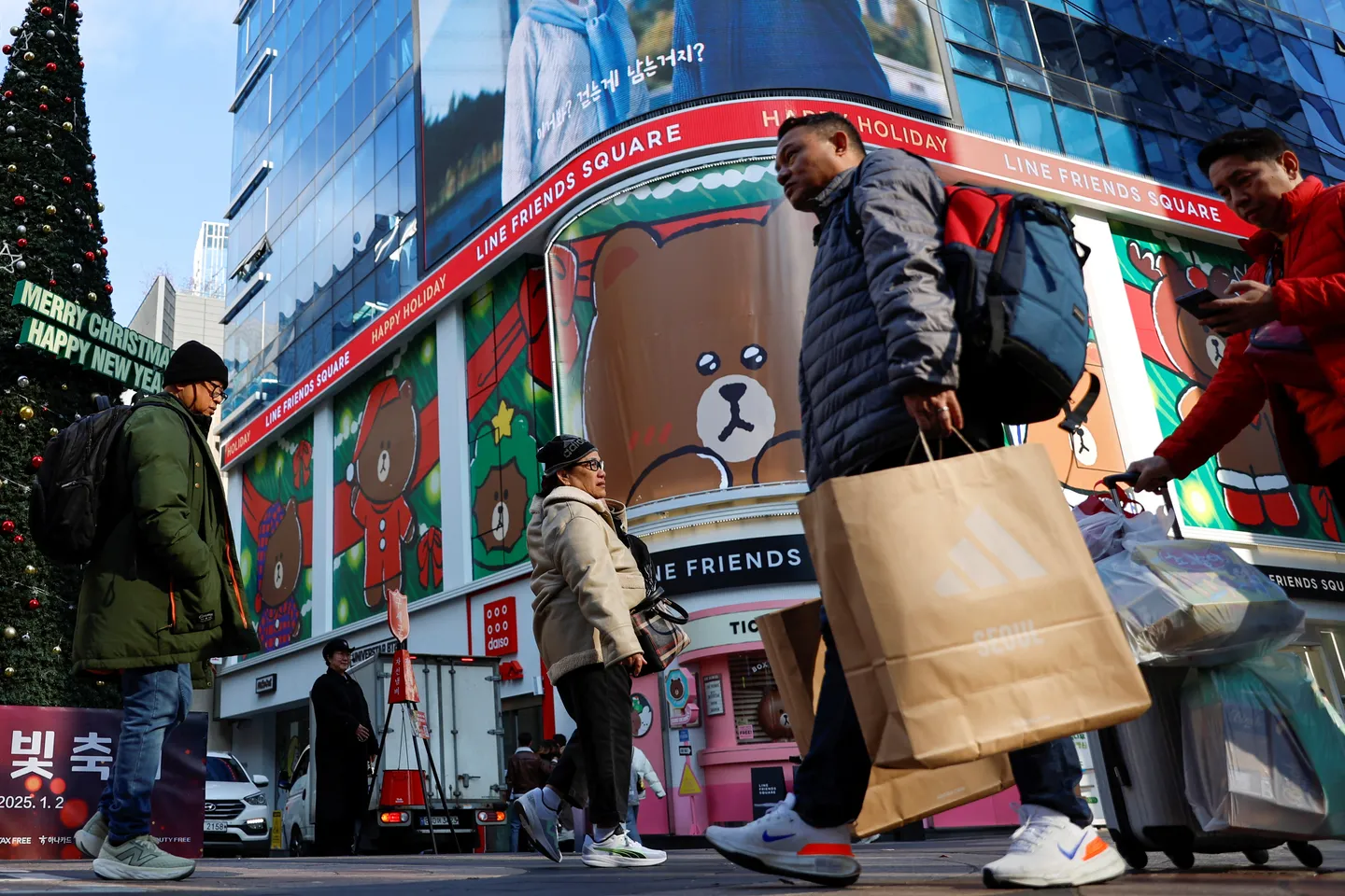 Why are South Korea’s shops shutting down in record numbers?