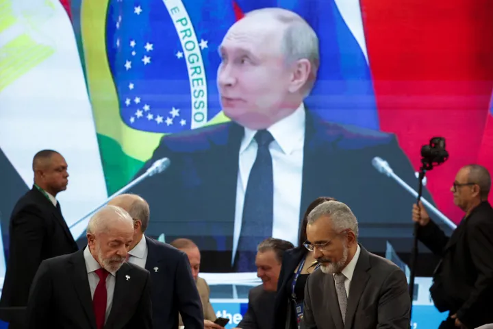 Putin tells BRICS to trade in national currencies: 'Globalisation is becoming obsolete'
