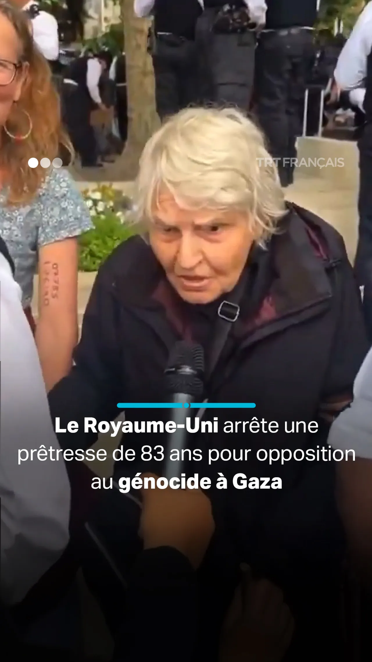 Le Royaume-Uni arrête une prêtresse de 83 ans pour opposition au génocide à Gaza