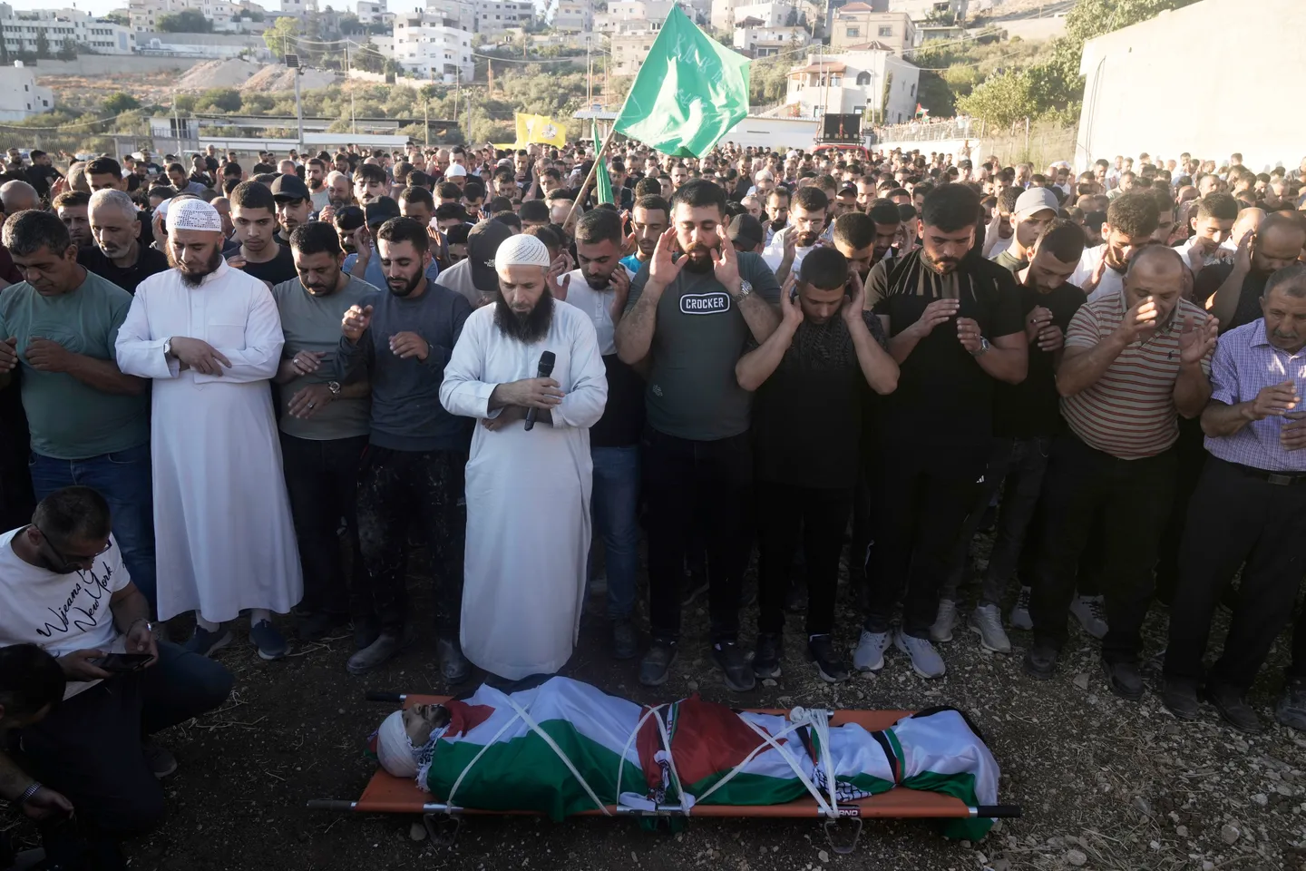 شهداء وجرحى برصاص الاحتلال في الضفة.. ومستوطنون يقيمون بؤرة استيطانية قرب الخليل
