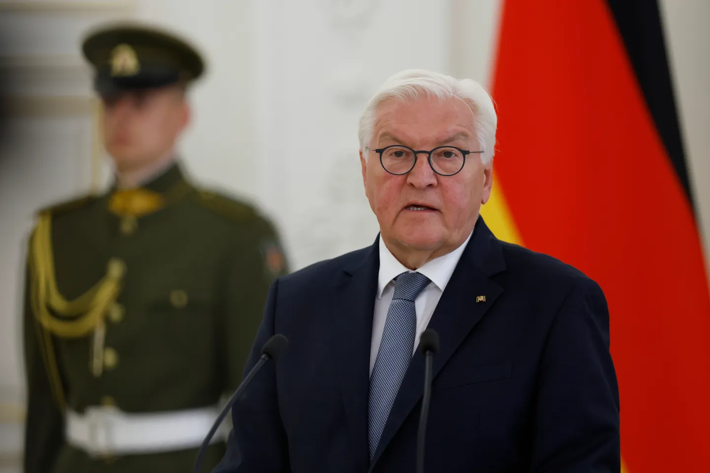 Steinmeier für Rückkehr zu Wehrpflicht