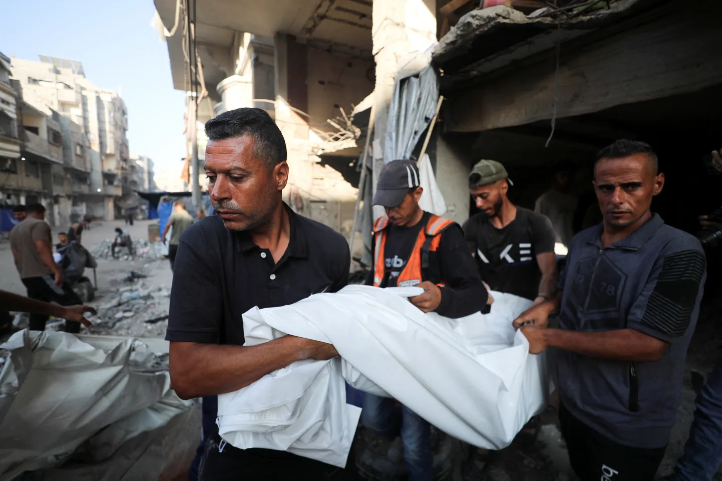 Izraeli vret dhjetra palestinezë në sulme të reja në Gaza