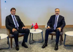 Ministri i Jashtëm turk takohet me homologun e tij bjellorus në samitin e BRICS në Brazil