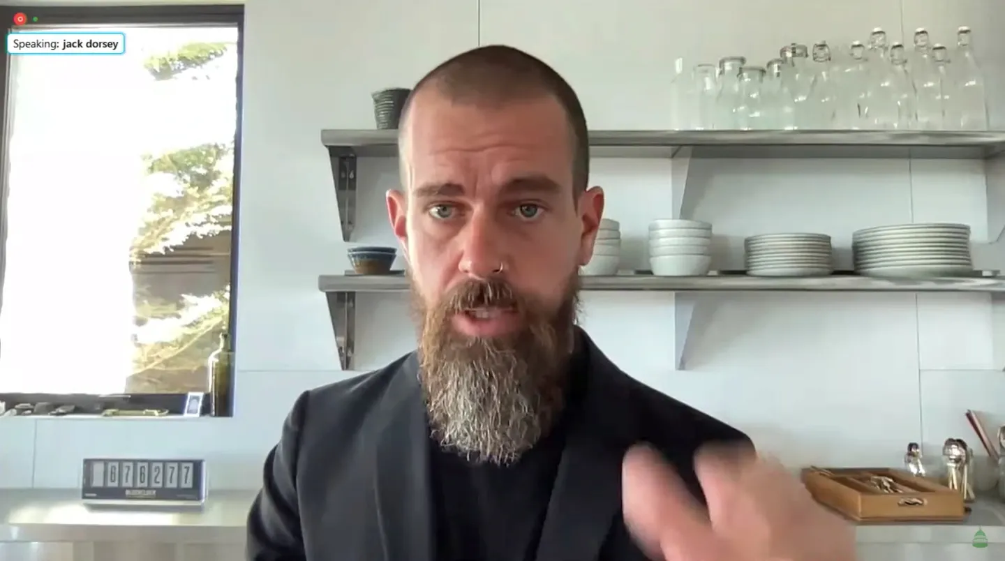 Основатель Twitter построил чат для партизан