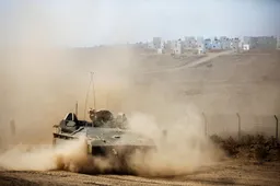 Izraeli zgjeron praninë ushtarake në Sirinë jugore me 10 baza