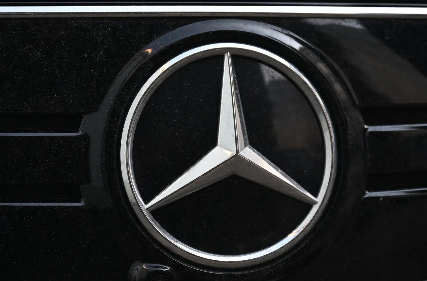 Mercedes verkauft erneut weniger Autos