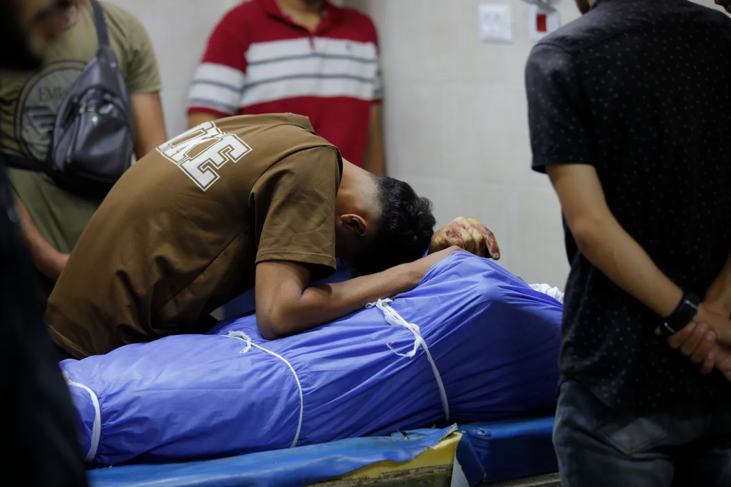 شهداء بقصف للاحتلال على عدة مناطق في غزة.. وتحذير أممي من انهيار المنظومات الغذائية