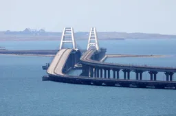 Крымский мост заблокирован