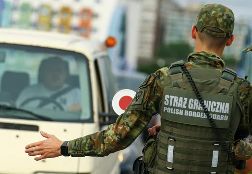Polska przedłuża kontrole graniczne do października