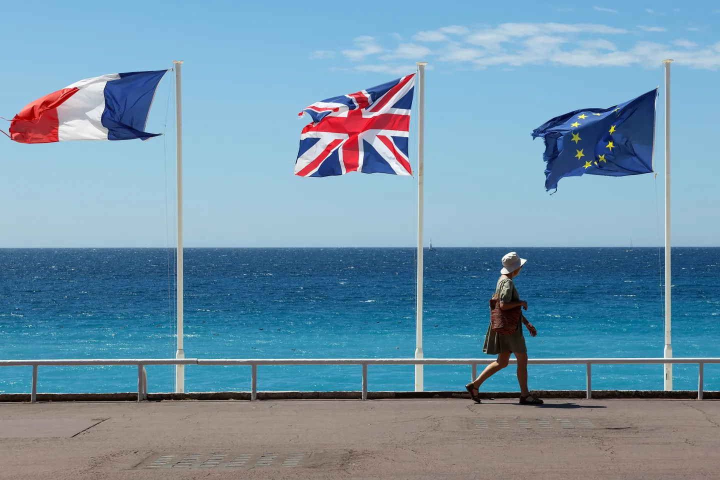 Блумберг: Велика Британија го отфрли барањето на ЕУ да плати 6,75 милијарди евра за програмата СAФЕ