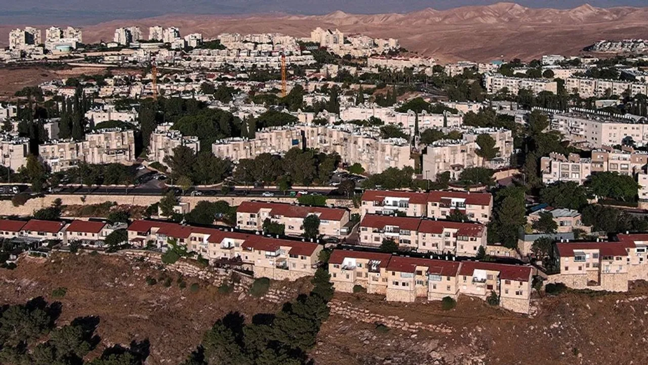 Netanyahu’s settlement push accelerates West Bank occupation