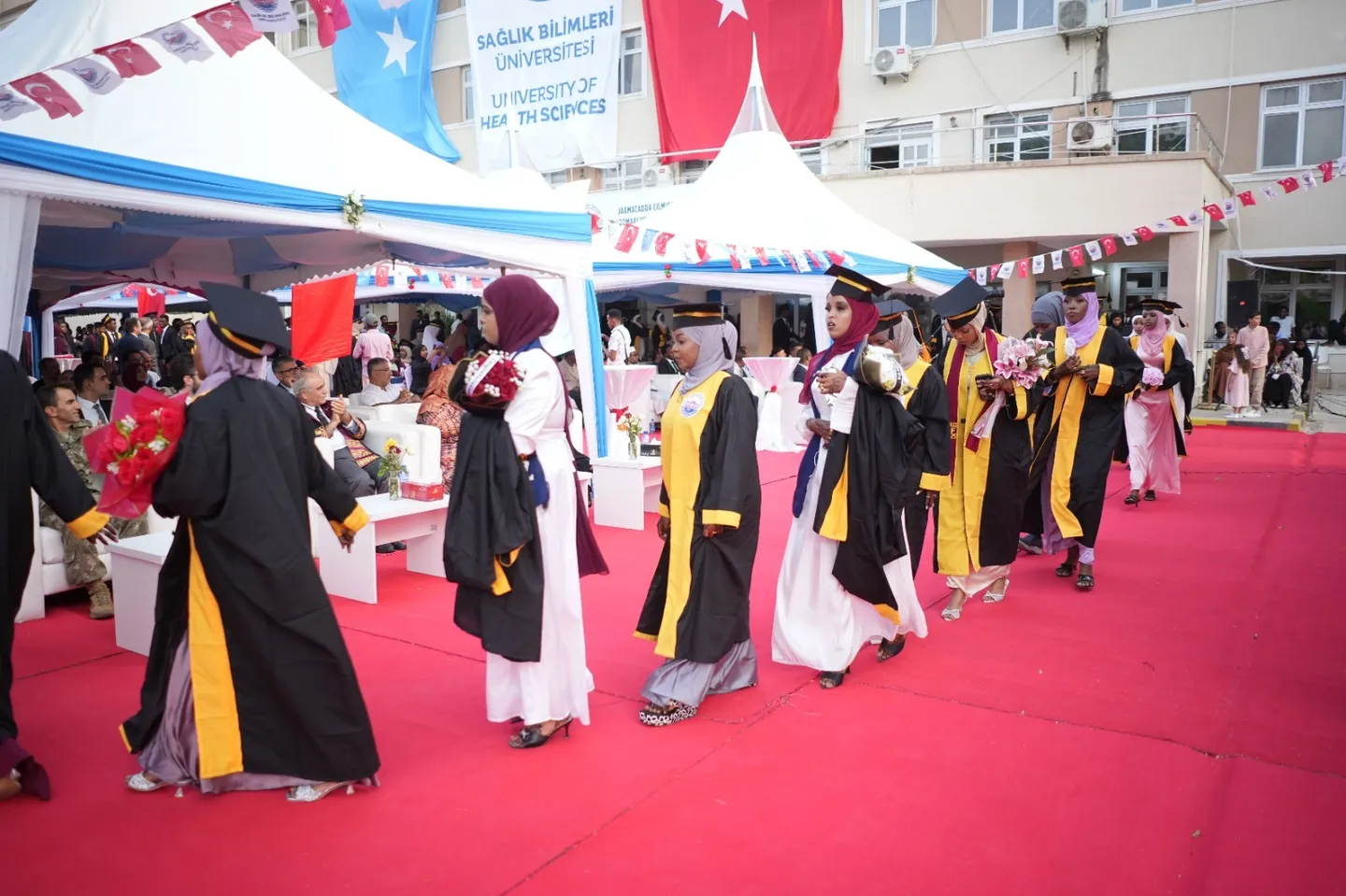 Türkiye’s University of Health Sciences graduates more than 170 professionals in Somalia