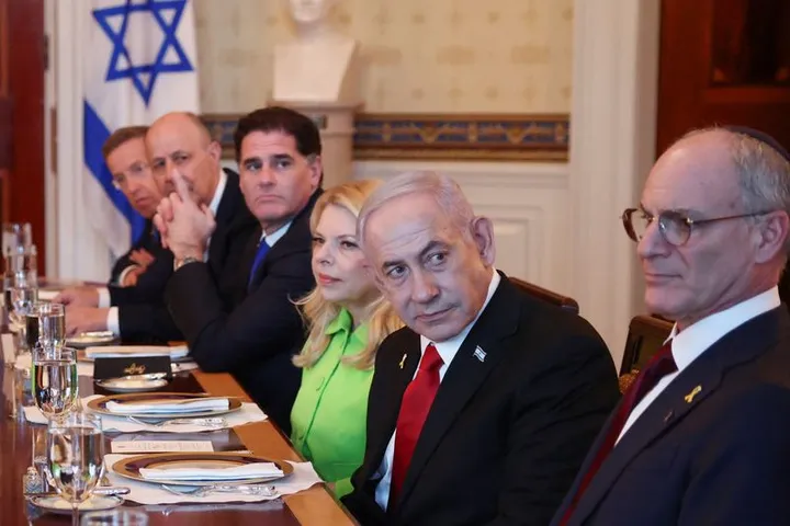 Trump y Netanyahu vuelven a reunirse con tregua en Gaza y plan para desplazar palestinos en la mesa