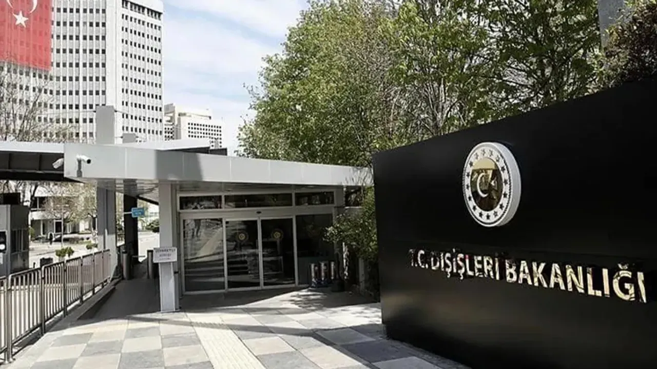 Türkiye rejeita críticas francesas aos processos judiciais em curso como “interferência”